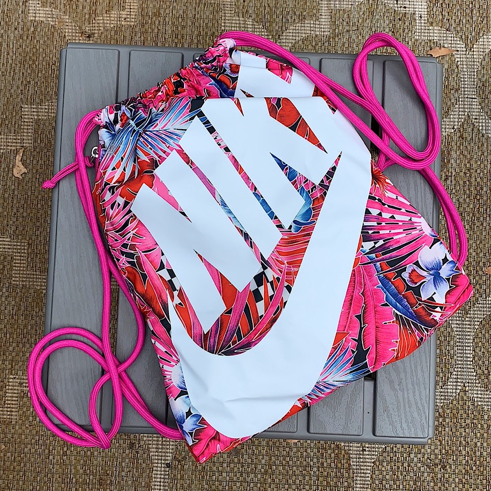 Nike drawstring bag